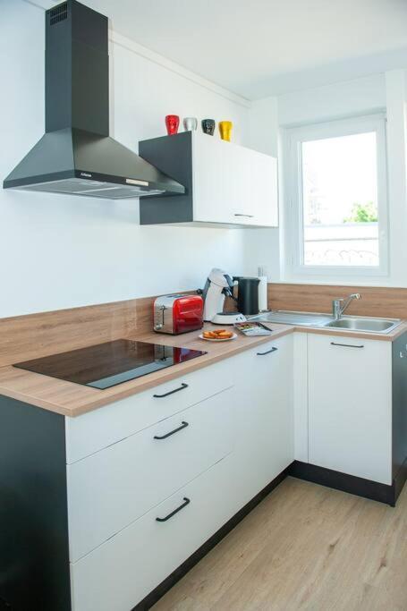 Appartement Proche Gare Routiere Fougères 外观 照片